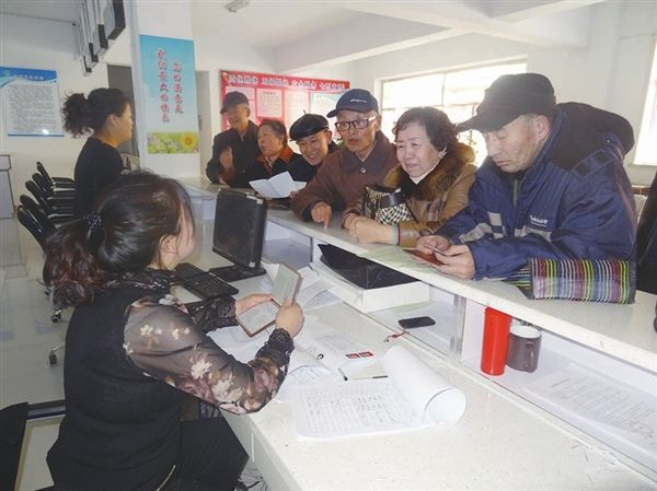 国朗助力平阳公交开通老人卡在线年审和申办服务！